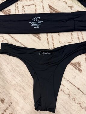 437 Swim Set